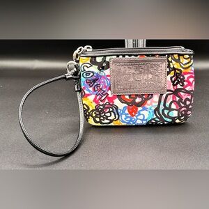 POPPY!! COACH!! Y2K!! White and Multi Color Flower wristlet